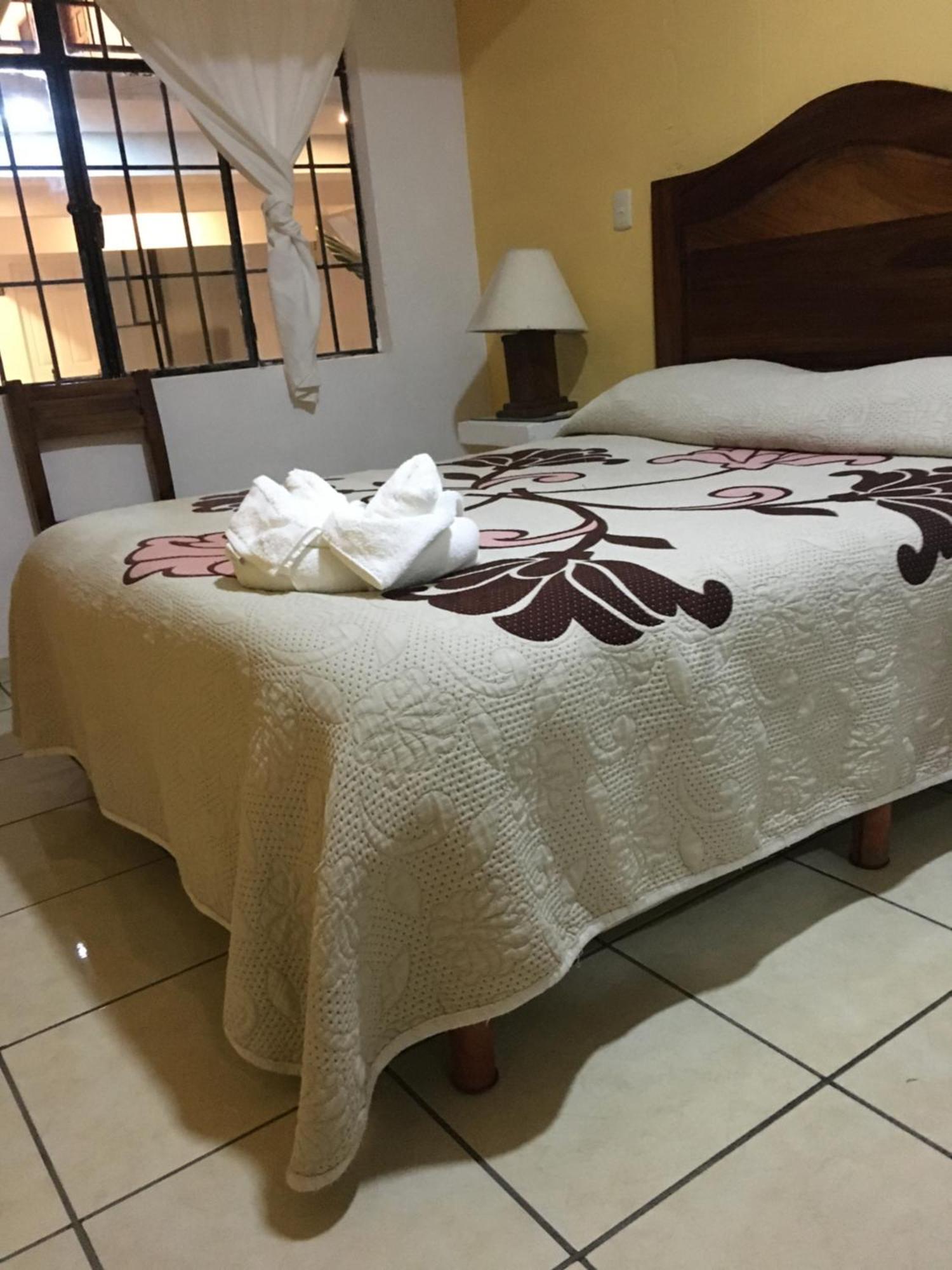 Hotel Posada Camelinas Patzcuaro Luaran gambar