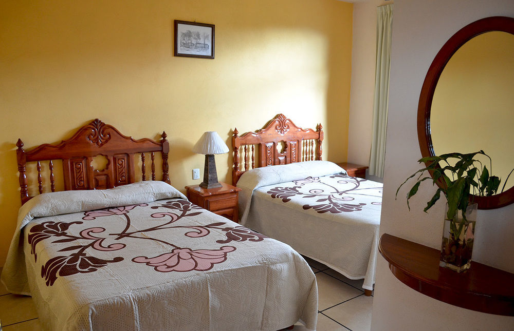 Hotel Posada Camelinas Patzcuaro Luaran gambar