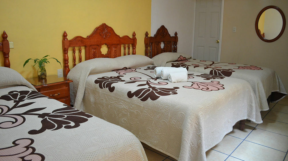 Hotel Posada Camelinas Patzcuaro Luaran gambar